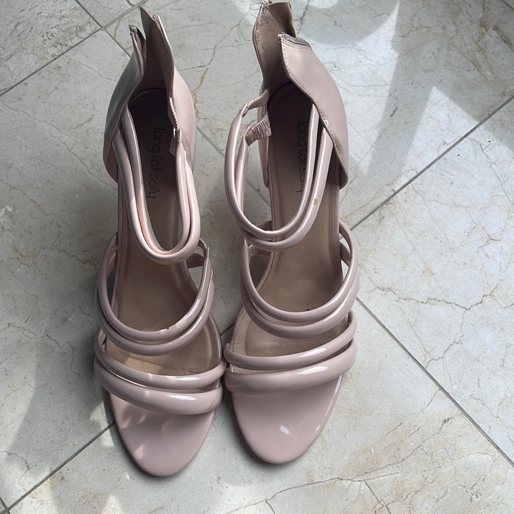 Lo g tall sally sandals size 12
